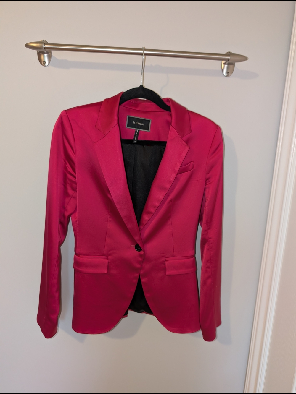 Le Chateau Women's Fuchsia Satin Blazer